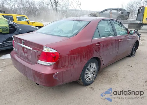 2005 Toyota Camry Le z USA, uszkodzony, nr VIN 4T1BE32K65U400151